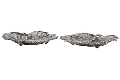 Lot 31 - A PAIR OF GEORGE IV STERLING SILVER DISHES, SHEFFIELD 1828 BY ROBERT GAINSFORD