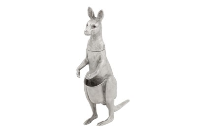 Lot 115 - A LATE 20TH CENTURY AUSTRALIAN STERLING SILVER NOVELTY INKWELL/ PENHOLDER, CIRCA 1975 MARKED MIKA