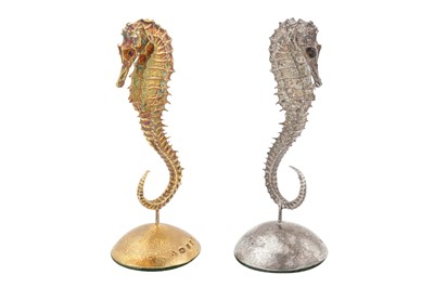 Lot 189 - A PAIR OF ELIZABETH II STERLING SILVER MODELS OF SEAHORSES, EDINBURGH 2011 BY LPM