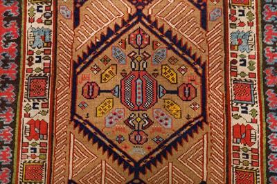 Lot 86 - AN ANTIQUE SERAPI RUNNER, NORTH-WEST PERSIA