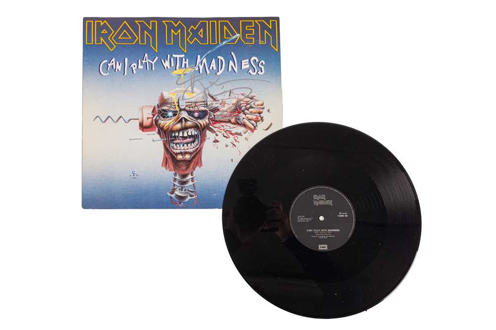 Lot 385 - Iron Maiden.- Bruce Dickinson