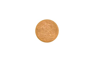 Lot 113 - VICTORIA - VEILED HEAD FULL SOVEREIGN GOLD COIN