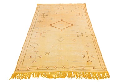 Lot 77 - AN UNUSUAL MOROCCAN SILK FLAT WEAVE LARGE RUG