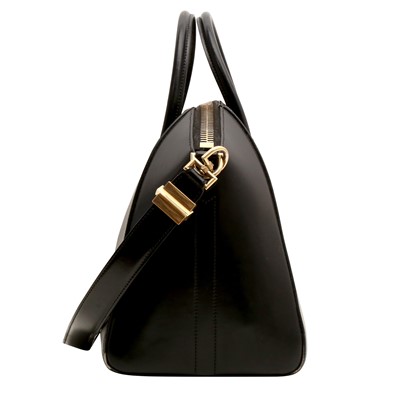 Lot 179 - Givenchy Black Medium Antigona Tote