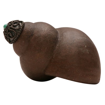 Lot 762 - A Chinese moulded yixing 'snail shell' snuff bottle, 19th century