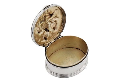 Lot 25 - A George IV sterling silver snuff box, London 1821 by Edward Farrell (reg. 27th April 1813)