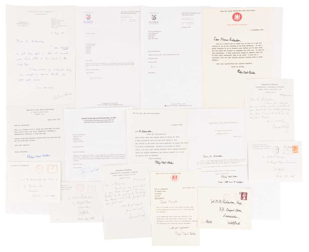 Lot 89 - Autograph Collection.- Nobel Prize Winners