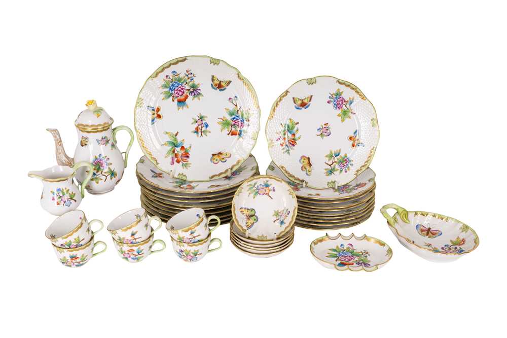 Lot 285 - A Herend Victoria pattern 36 piece part coffee and dinner service