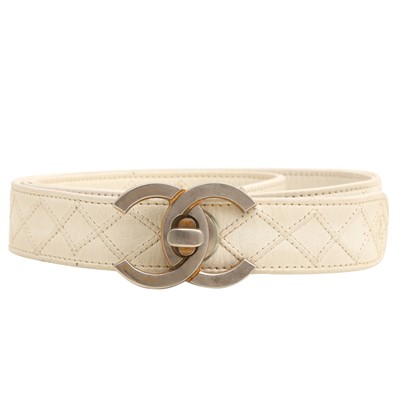 Lot 549 - Chanel White CC Turnlock Quilted Belt - Size 80