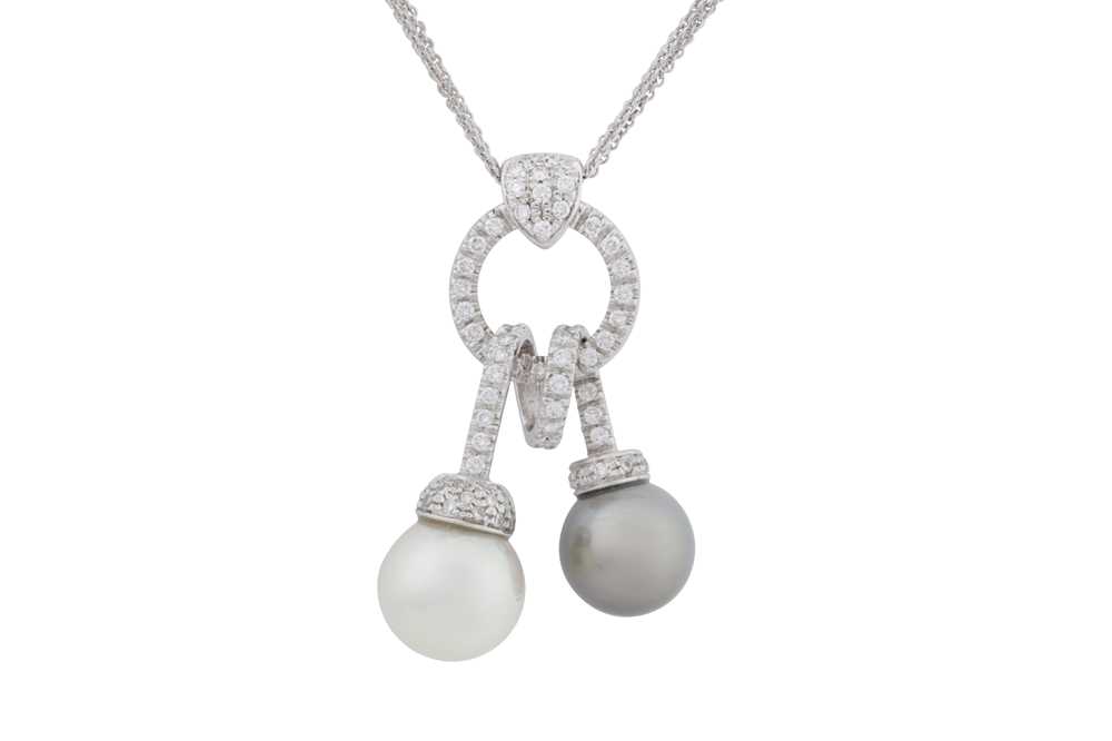 Lot 183 - A pearl and diamond pendant necklace