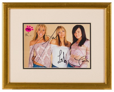 Lot 326 - Atomic Kitten