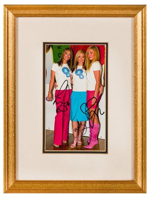Lot 326 - Atomic Kitten