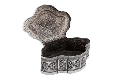 Lot 187 - An early 20th century Ceylonese (Sri Lankan) unmarked silver lime box, Kandy circa 1910