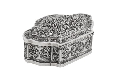 Lot 187 - An early 20th century Ceylonese (Sri Lankan) unmarked silver lime box, Kandy circa 1910