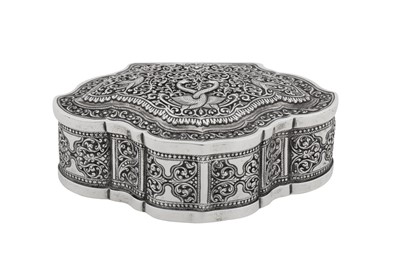 Lot 187 - An early 20th century Ceylonese (Sri Lankan) unmarked silver lime box, Kandy circa 1910