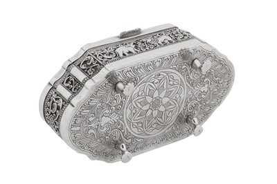 Lot 189 - A mid-20th century Ceylonese (Sri Lankan) silver lime box, Kandy circa 1950