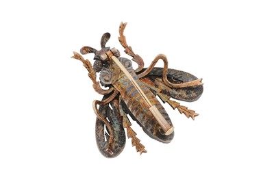 Lot 82 - An emerald, diamond and ruby bee brooch