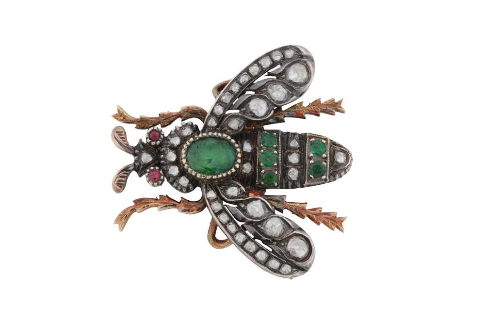 Lot 82 - An emerald, diamond and ruby bee brooch