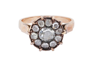 Lot 3 - A diamond cluster ring