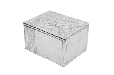 Lot 276 - A Nicholas II late 19th century Russian 88 zolotnik silver cigar or cigarette box, Moscow 1892 by Dmitry Ivanovich Orlov