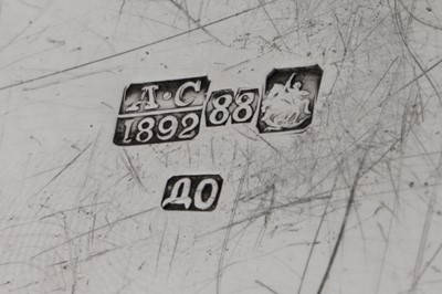 Lot 276 - A Nicholas II late 19th century Russian 88 zolotnik silver cigar or cigarette box, Moscow 1892 by Dmitry Ivanovich Orlov