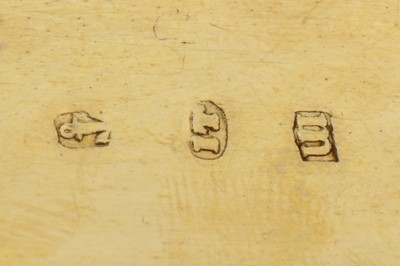 Lot 24 - A George III sterling silver gilt ‘double action' snuff box / vinaigrette combination, Birmingham 1810 by John Thorton