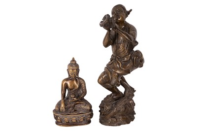 Lot 375 - A Chinese bronze figure of a man