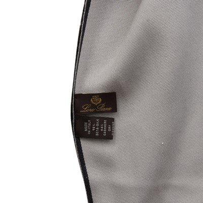 Lot 60 - Loro Piana Grey Cashmere Poncho Scarf