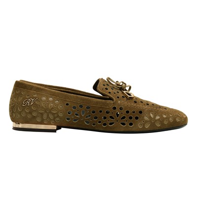 Lot 665 - Roger Vivier Brown Cutwork Flat Loafer - Size 38