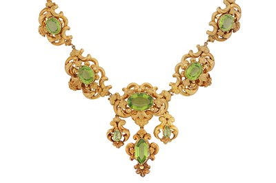 Lot 99 - A peridot necklace and brooches suite