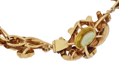 Lot 99 - A peridot necklace and brooches suite