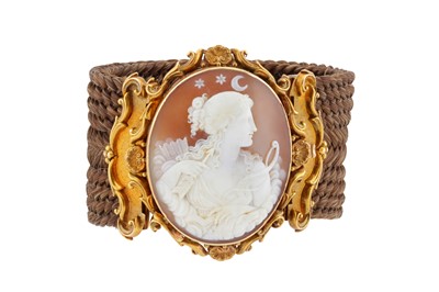 Lot 5 - A memorial hair work Artemis / Diana cameo bracelet