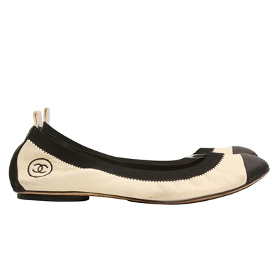Lot 201 - Chanel Beige Two Tone Stretch Ballet Flat - Size 41.5