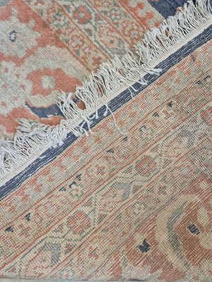 Lot 189 - A fine Ziegler design carpet