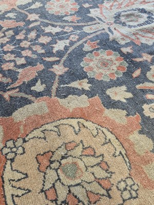 Lot 189 - A fine Ziegler design carpet