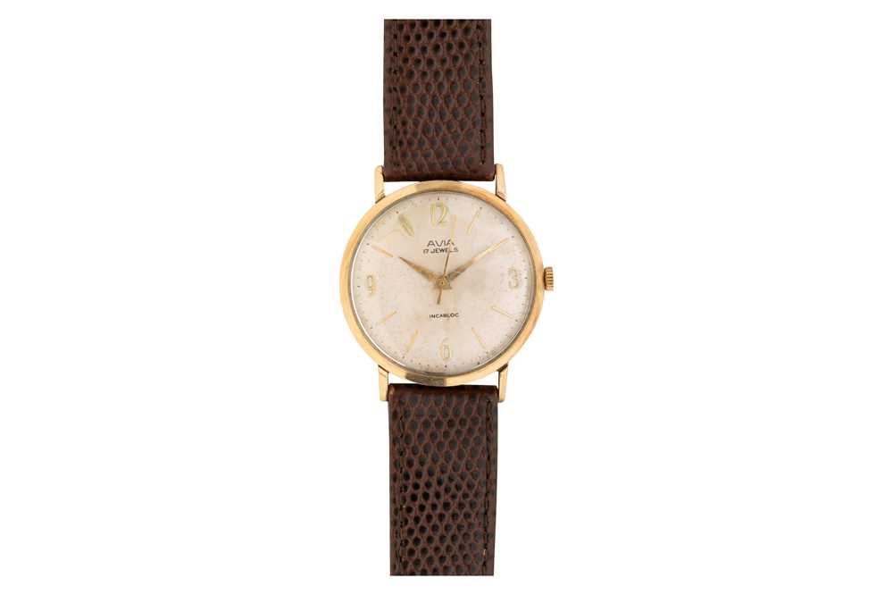 Lot 354 - Men's Avia Dress Watch