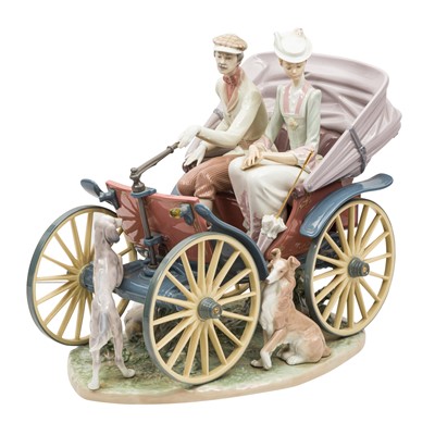 Lot 274 - A large limited edition Lladro porcelain group No 1610 'Sunday Driver'