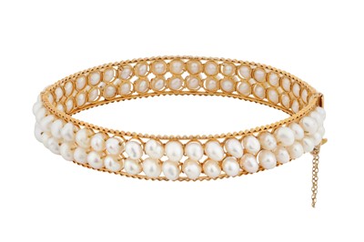 Lot 52 - A PEARL BANGLE