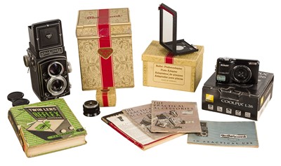 Lot 340 - A Rolleicord VA TLR camera 1927041