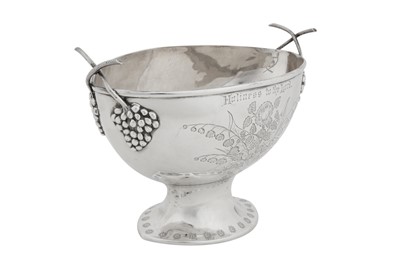 Lot 417 - A Victorian sterling silver bowl, London 1894 by Charles Stuart Harris