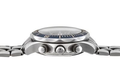 Lot 402 - Men's Omega Automatic Chronograph Bracelet Watch