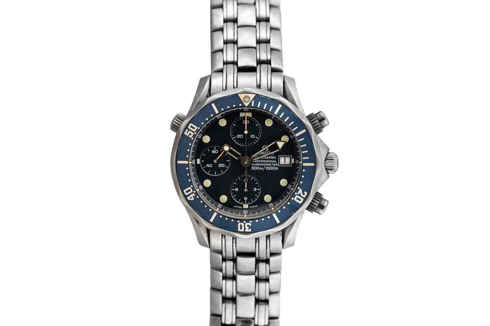 Lot 402 - Men's Omega Automatic Chronograph Bracelet Watch