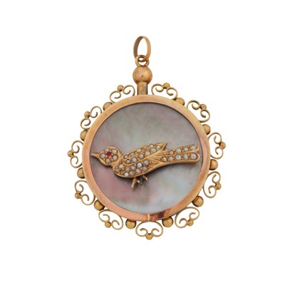 Lot 38 - A seed pearl and mother of pearl pendant