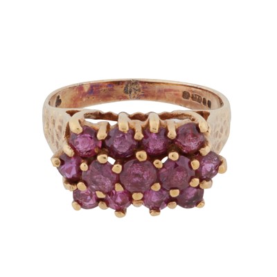 Lot 146 - A ruby ring
