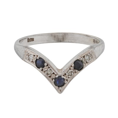 Lot 339 - A sapphire and diamond V shape ring