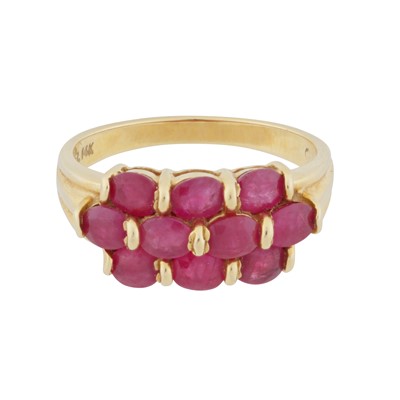 Lot 158 - A ruby ring