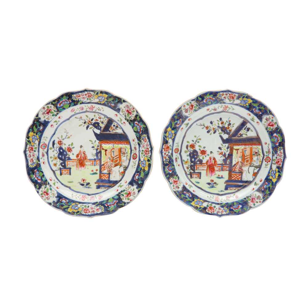 Lot 467 - A pair of Chinese export famille-rose 'figural' dishes, Qing dynasty, 18th century