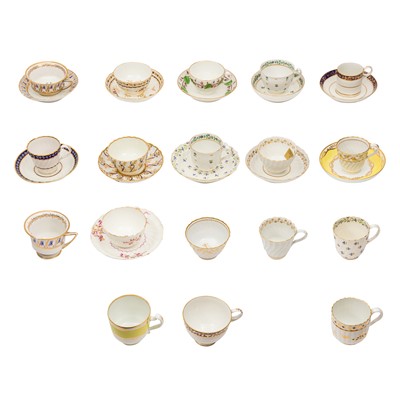 Lot 58 - Worcester porcelain, cups and saucers