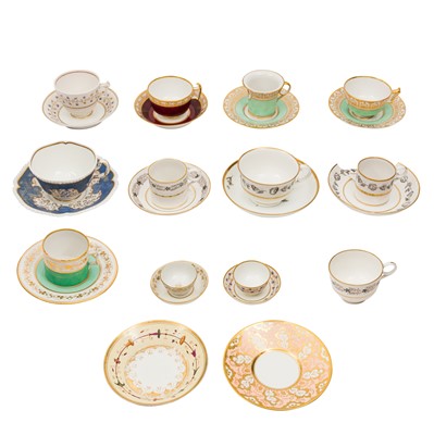 Lot 57 - Worcester porcelain, cups and saucers