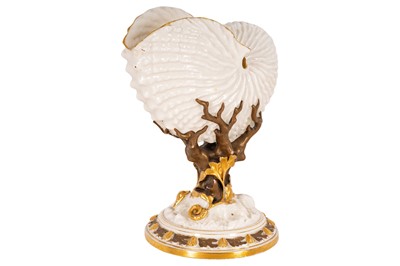 Lot 22 - A Royal Worcester nautilus shell